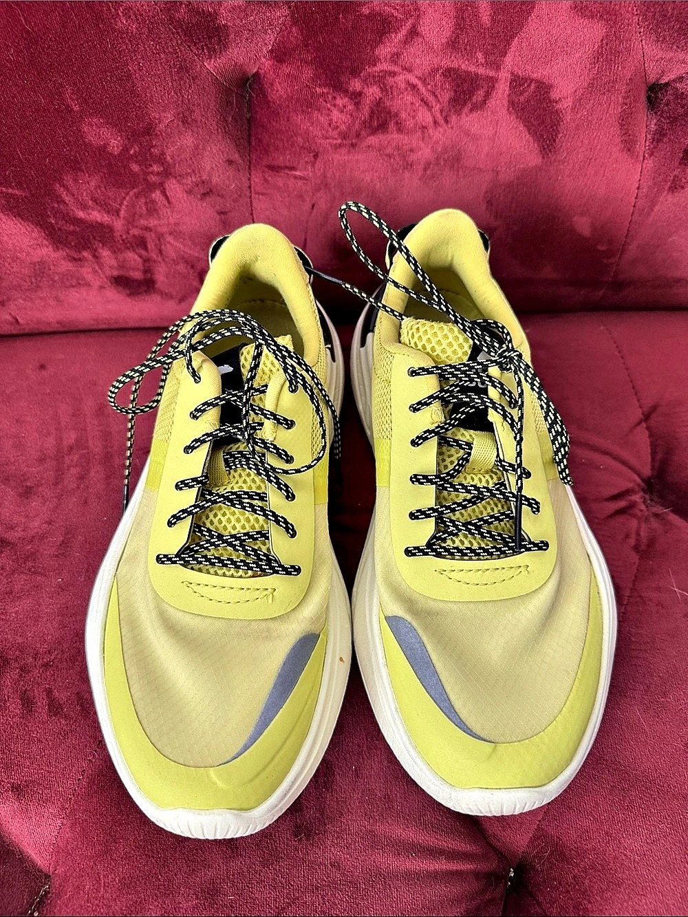 Nike Yellow & Gray Athletic Shoes